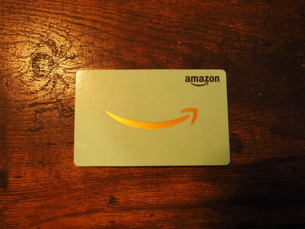 Amazonギフト券青のリボンカード