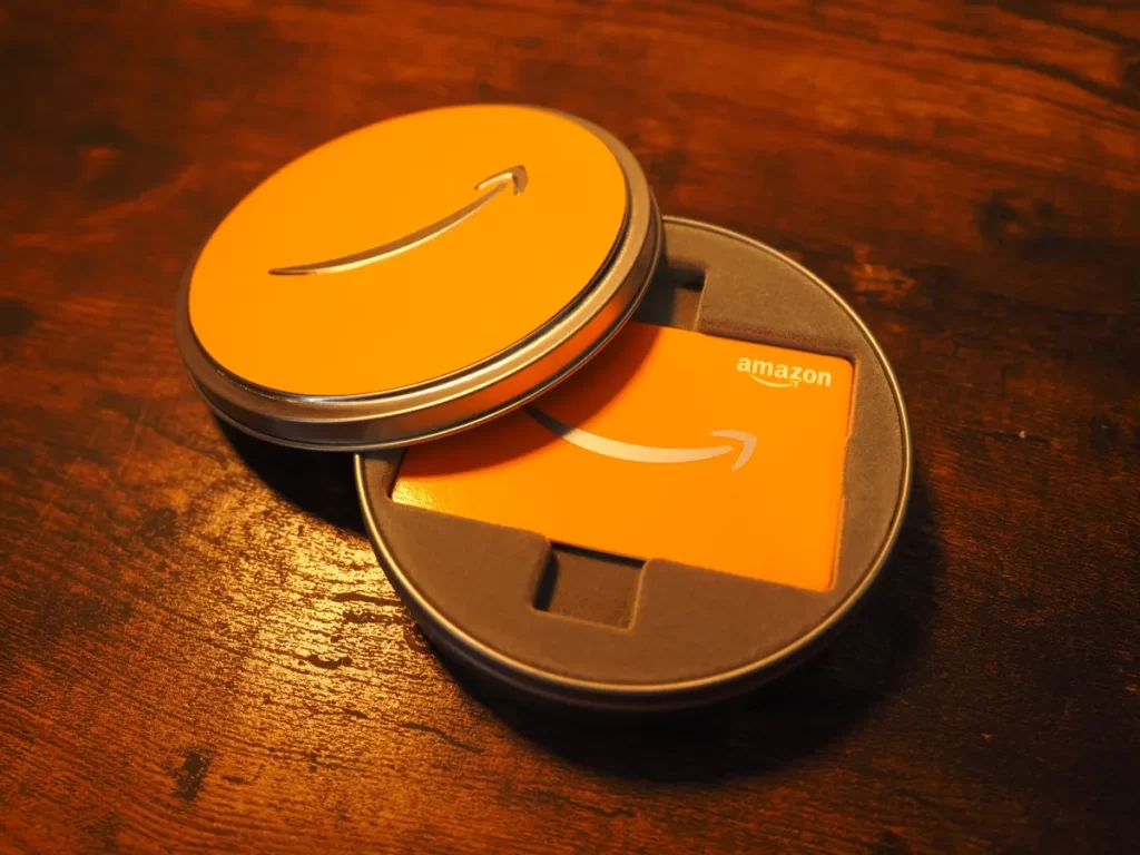 Amazonギフト券のボックスタイプシルバー缶オレンジ中身